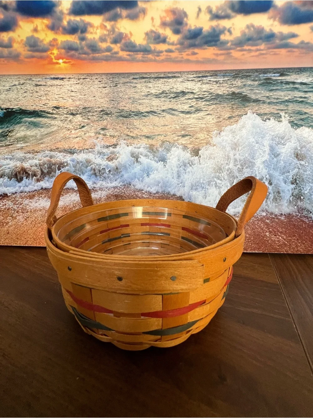 Longaberger 1999 small round basket.